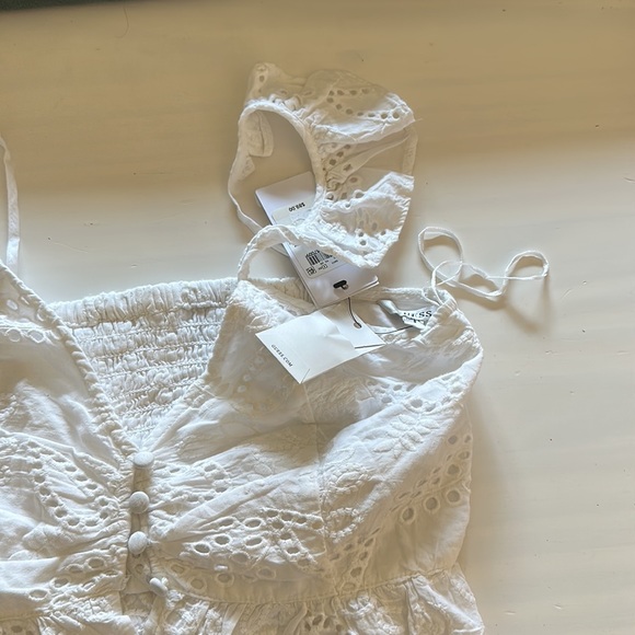 Small Guess blouse New with tags - Picture 2 of 3